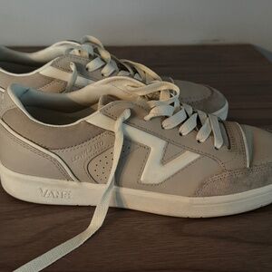 Mens Vans Sneakers NWT